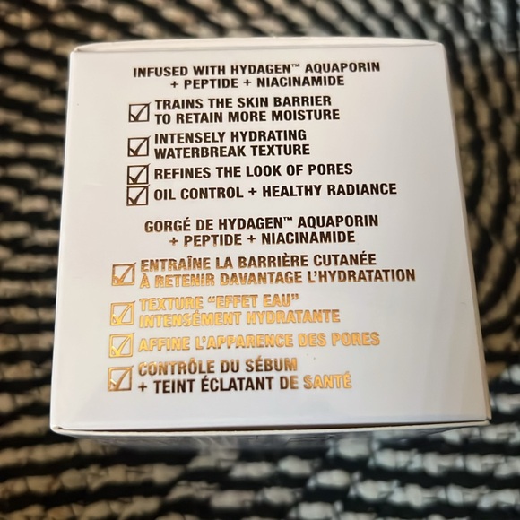 Magic Water Cream 1.6 Charlotte Tilbury Gel Moisturizer NIB New full size w box - Picture 5 of 5